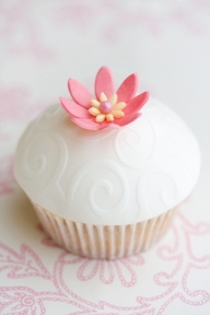 vanilla cupcake pictures